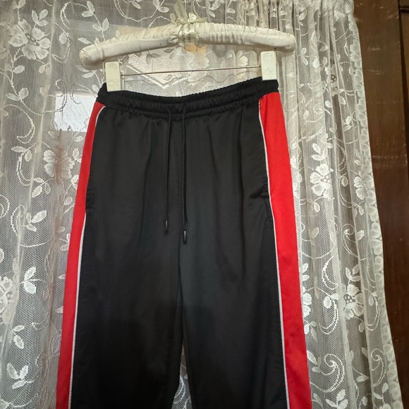 Athletic pants size medium for men or women - Picture 3 of 4